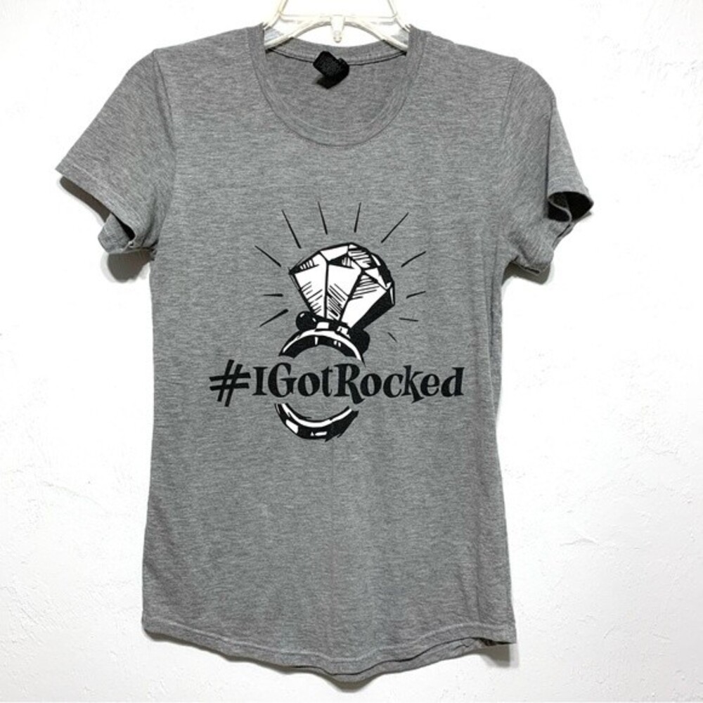 Gray, White & Black Bride Engagement Round Neck Short Sleeve Top size Small